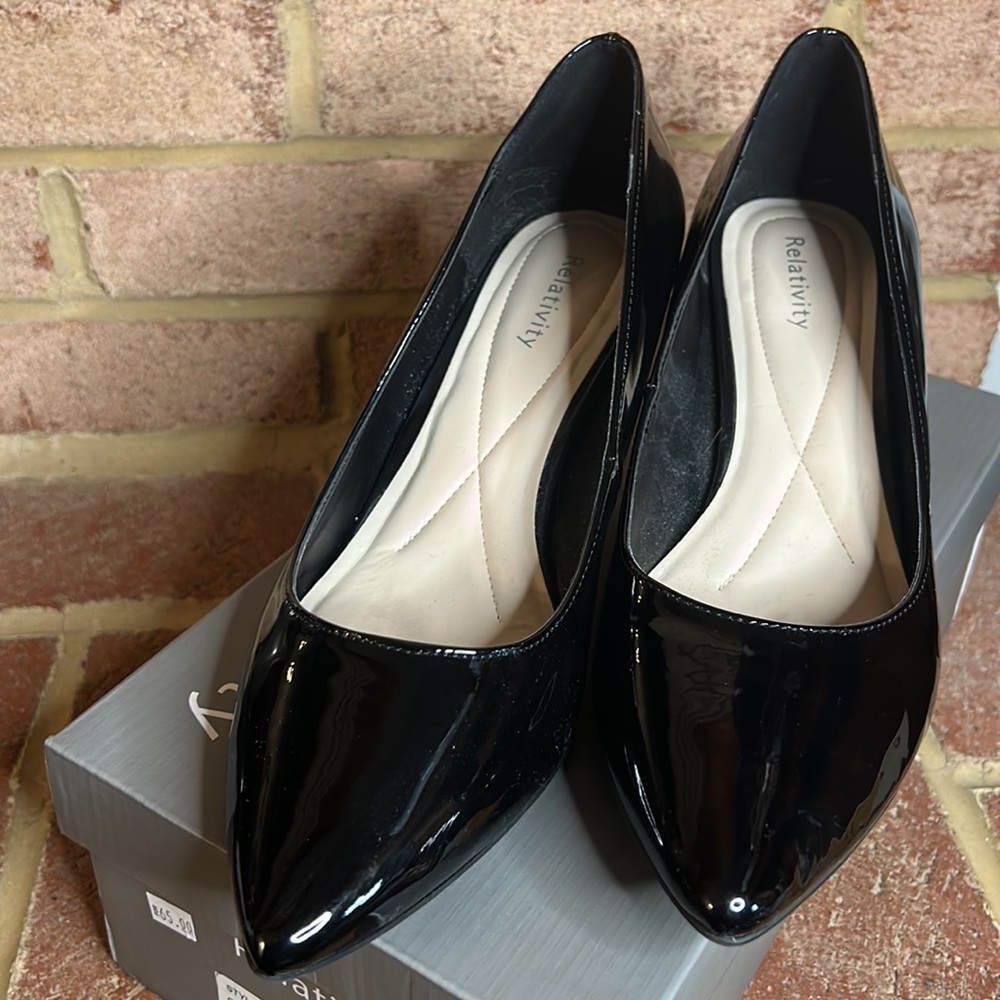 Relativity Black Pat Point Toe Heels - image 2